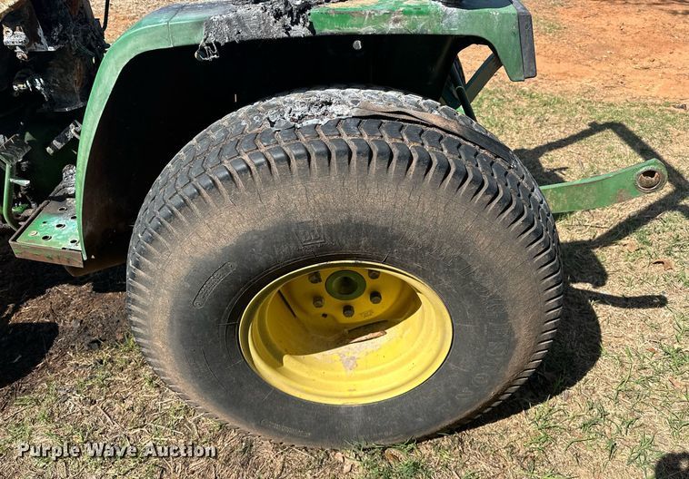 image for item EJ8505 1996 John Deere 770 tractor