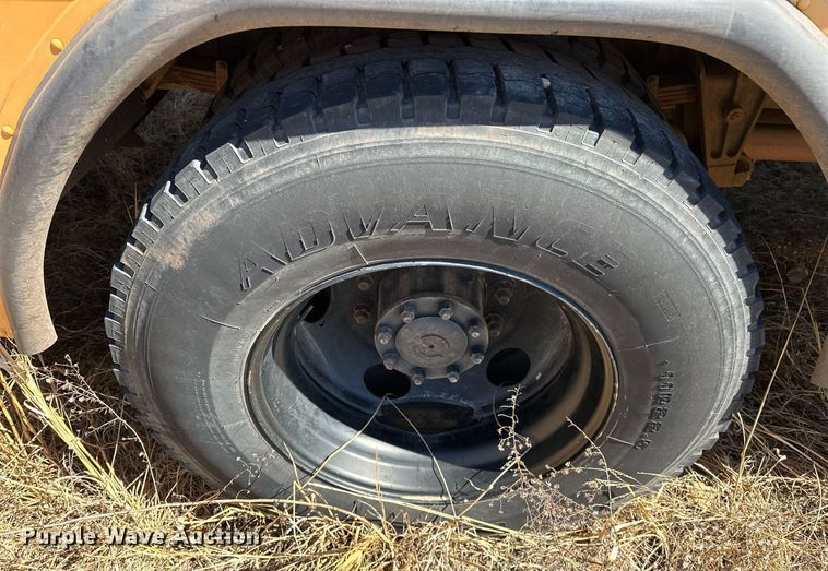 image for item EK0447 2006 Blue Bird school bus