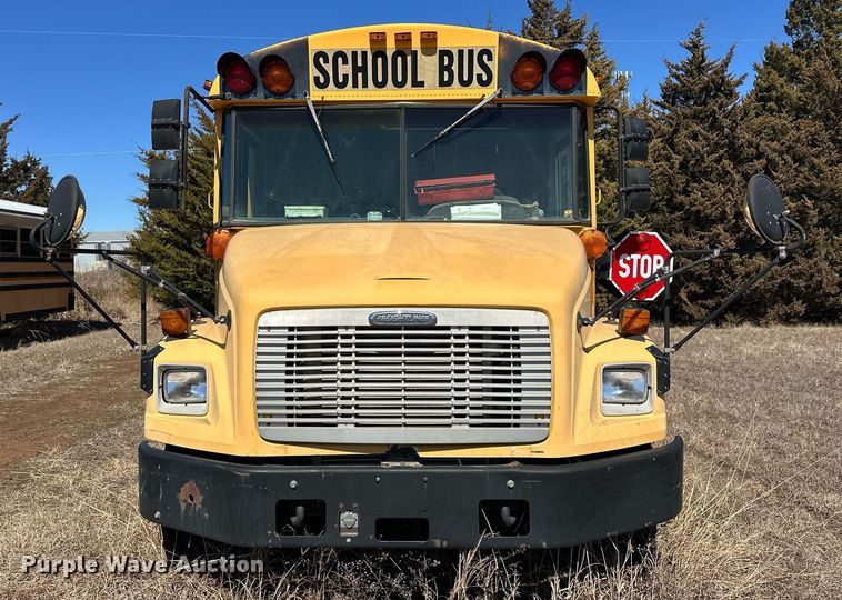 image for item EK0448 2003 Freightliner Thomas Built school bus