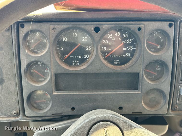 image for item EK0448 2003 Freightliner Thomas Built school bus