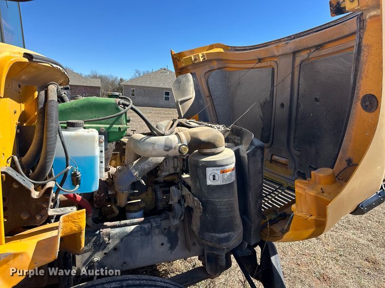 image for item EK0448 2003 Freightliner Thomas Built school bus