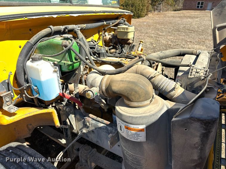 image for item EK0448 2003 Freightliner Thomas Built school bus