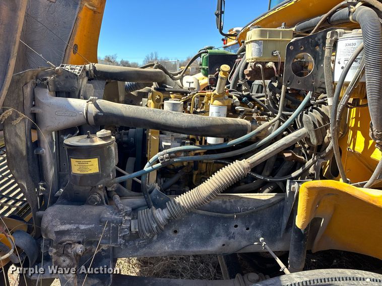 image for item EK0448 2003 Freightliner Thomas Built school bus