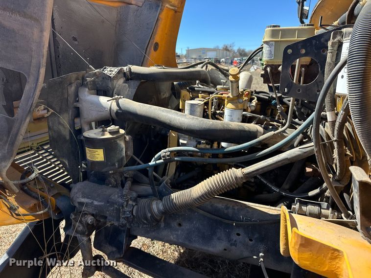 image for item EK0448 2003 Freightliner Thomas Built school bus