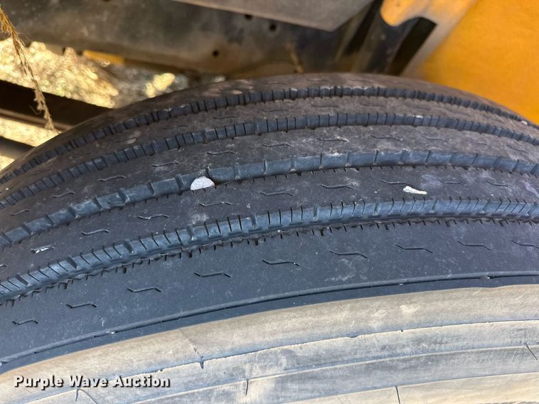 image for item EK0448 2003 Freightliner Thomas Built school bus