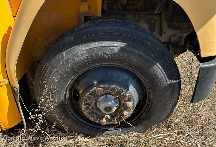 image for item EK0448 2003 Freightliner Thomas Built school bus