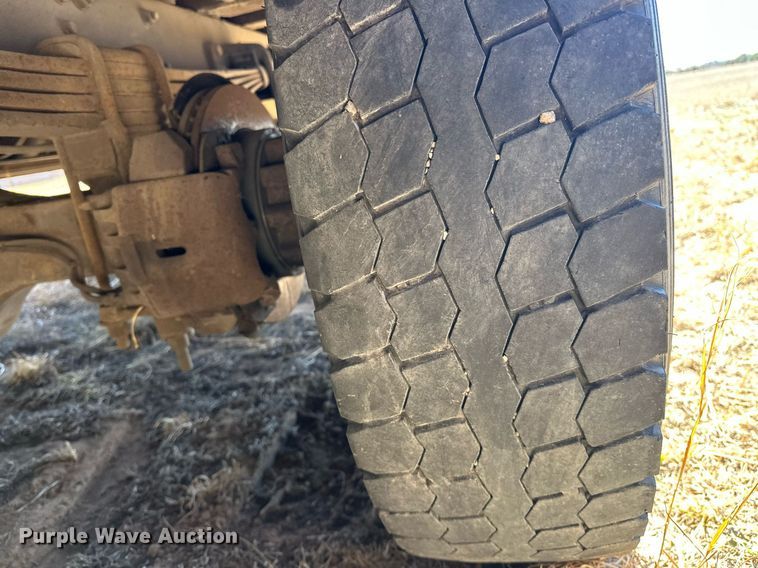 image for item EK0448 2003 Freightliner Thomas Built school bus