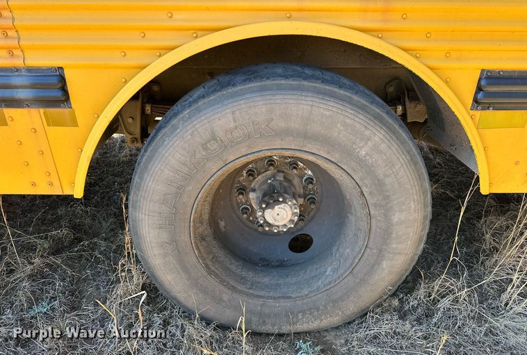 image for item EK0448 2003 Freightliner Thomas Built school bus