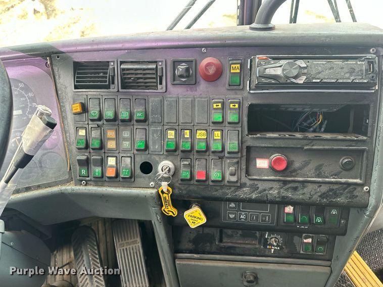 image for item EK0455 1999 Van Hool coach bus