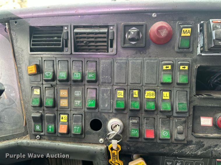 image for item EK0455 1999 Van Hool coach bus