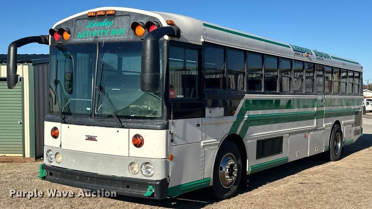 image for item EK0469 2005 Thomas Built Conventional coach bus