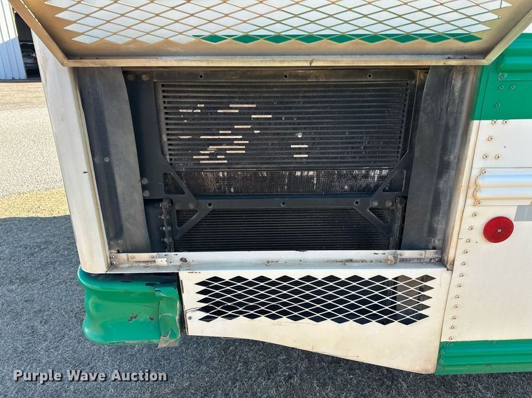 image for item EK0469 2005 Thomas Built Conventional coach bus