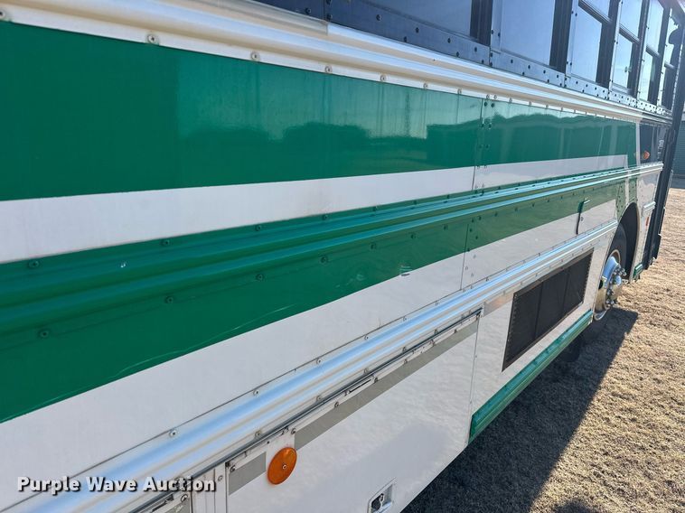 image for item EK0469 2005 Thomas Built Conventional coach bus