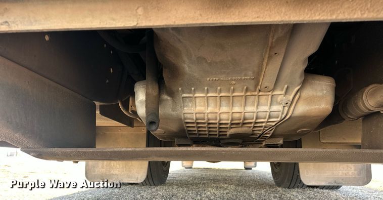 image for item EK0469 2005 Thomas Built Conventional coach bus