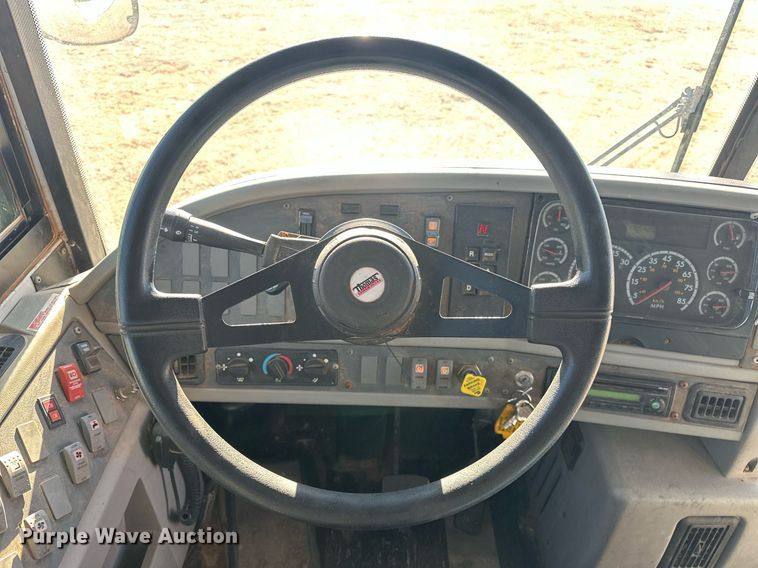 image for item EK0469 2005 Thomas Built Conventional coach bus