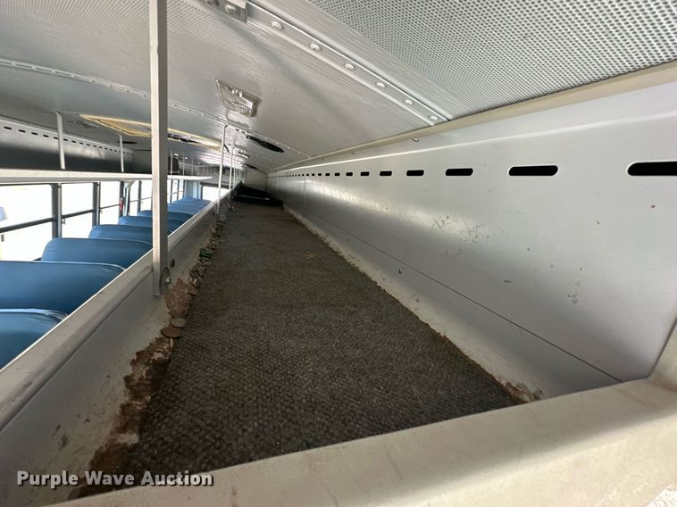 image for item EK0469 2005 Thomas Built Conventional coach bus