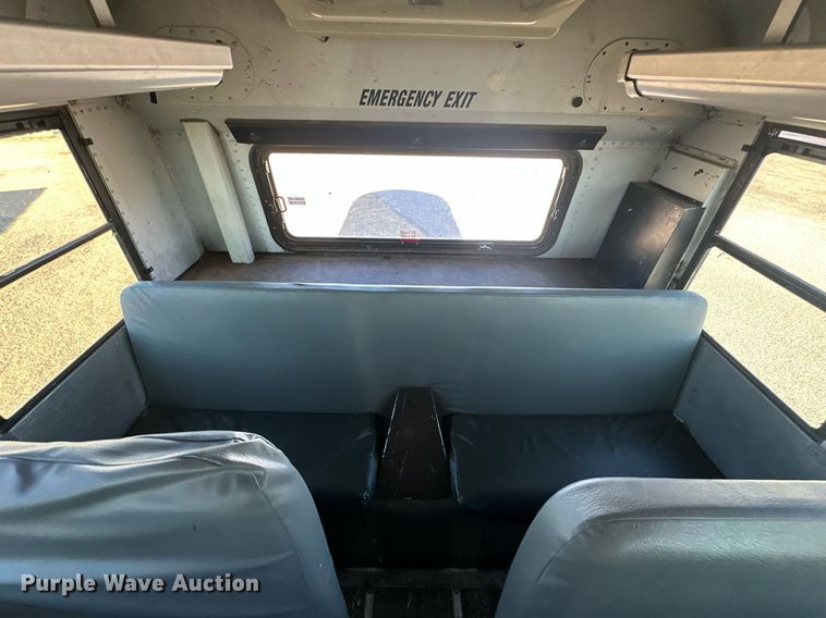 image for item EK0469 2005 Thomas Built Conventional coach bus