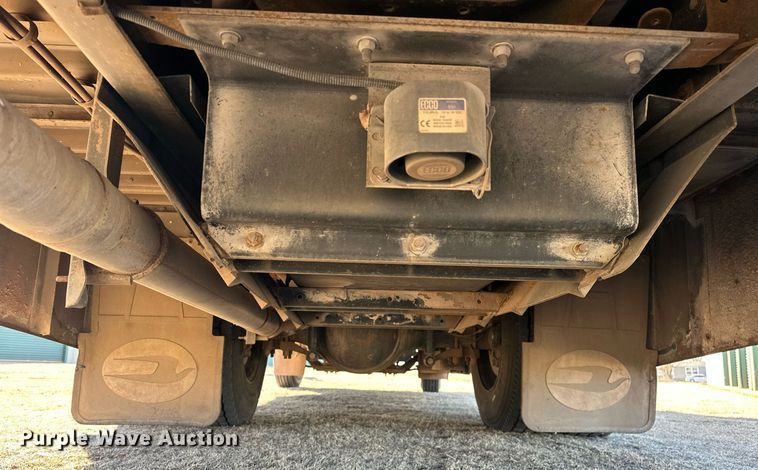 image for item EK0470 2009 Blue Bird Vision school bus