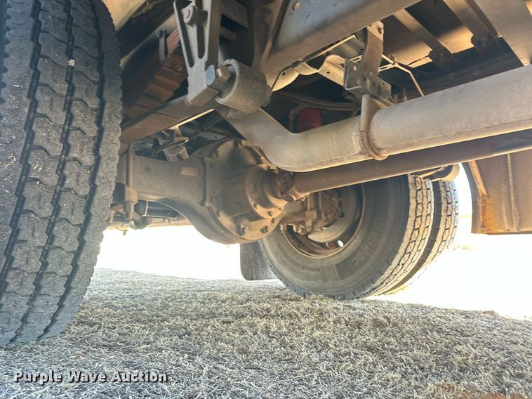 image for item EK0470 2009 Blue Bird Vision school bus