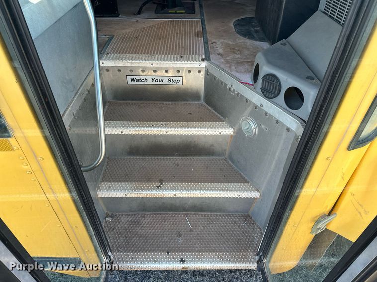 image for item EK0470 2009 Blue Bird Vision school bus