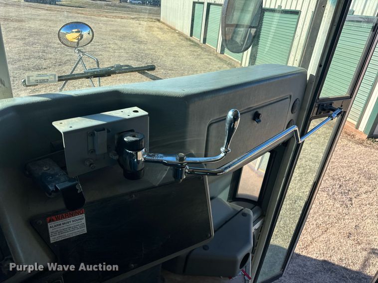 image for item EK0470 2009 Blue Bird Vision school bus