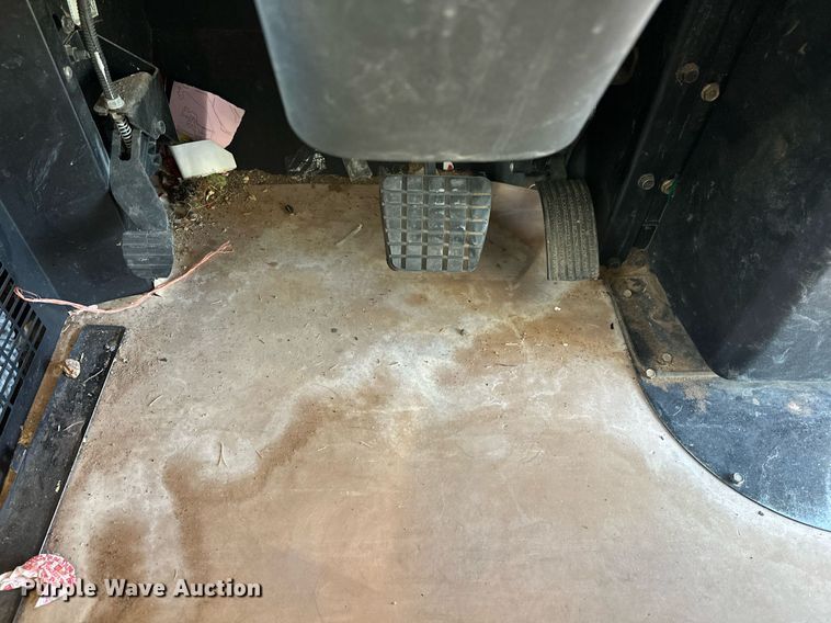 image for item EK0470 2009 Blue Bird Vision school bus