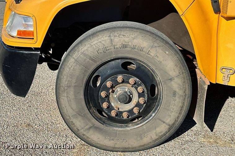 image for item EK0470 2009 Blue Bird Vision school bus