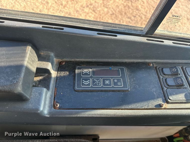 image for item EK0471 2015 Blue Bird All American school bus