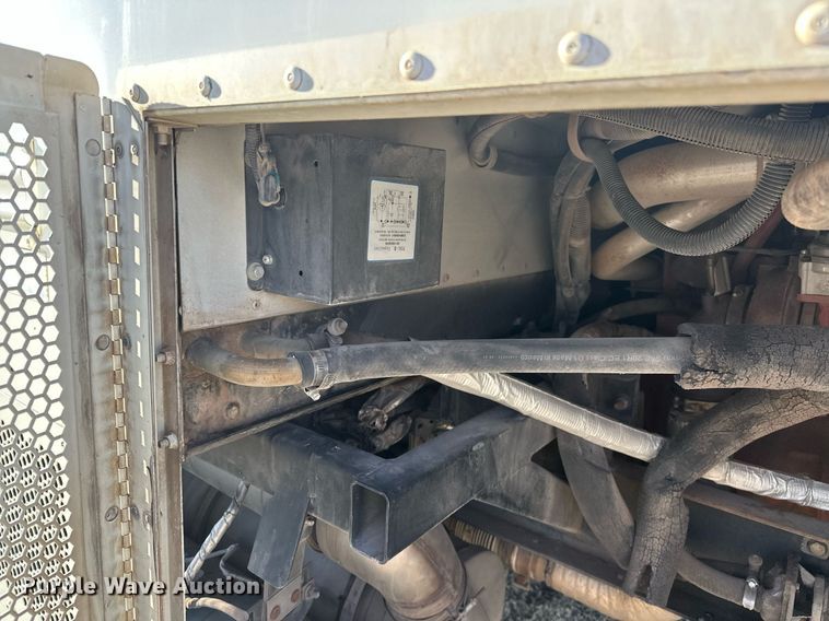 image for item EK0471 2015 Blue Bird All American school bus