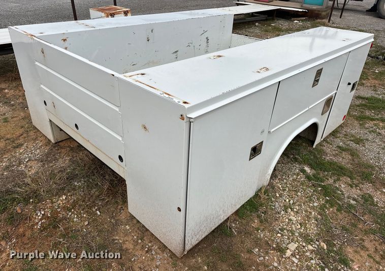 image for item EK0495 Reading SS108D21331 utility bed