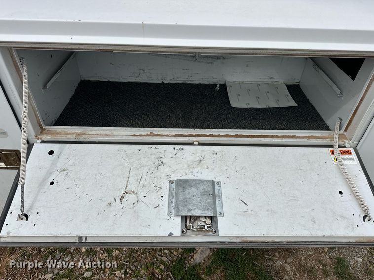 image for item EK0495 Reading SS108D21331 utility bed