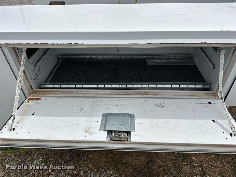 image for item EK0495 Reading SS108D21331 utility bed