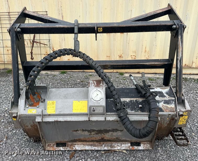 image for item EK0498 2016 FAE DML SSL-150 VT skid steer mulcher