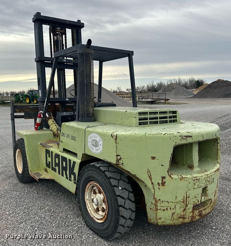 image for item EK0499 Clark C500Y 155 forklift