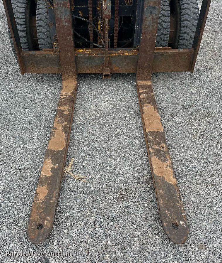 image for item EK0499 Clark C500Y 155 forklift