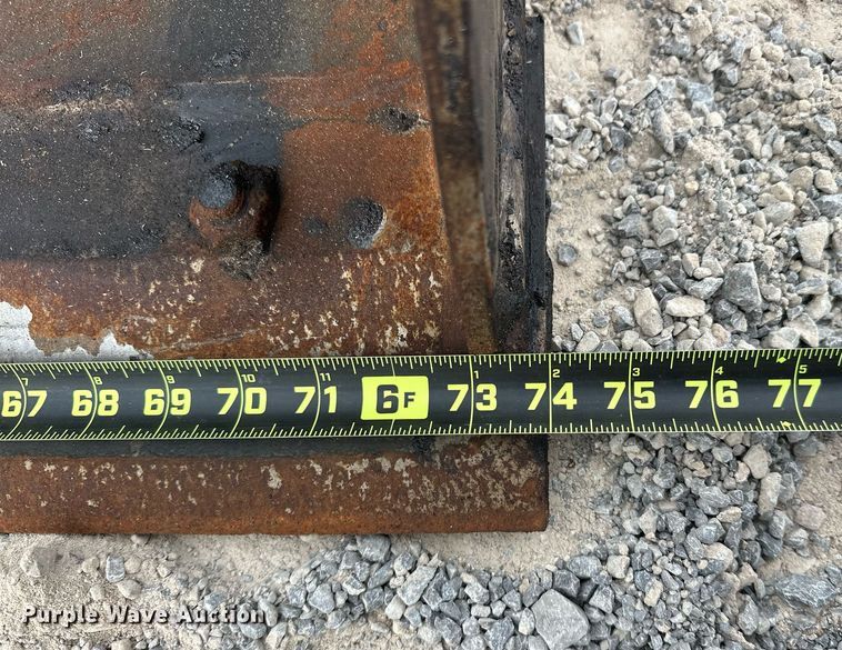 image for item EK0500 2016 Volvo MCT135C T4 tracked skid steer loader