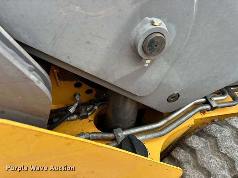 image for item EK0500 2016 Volvo MCT135C T4 tracked skid steer loader