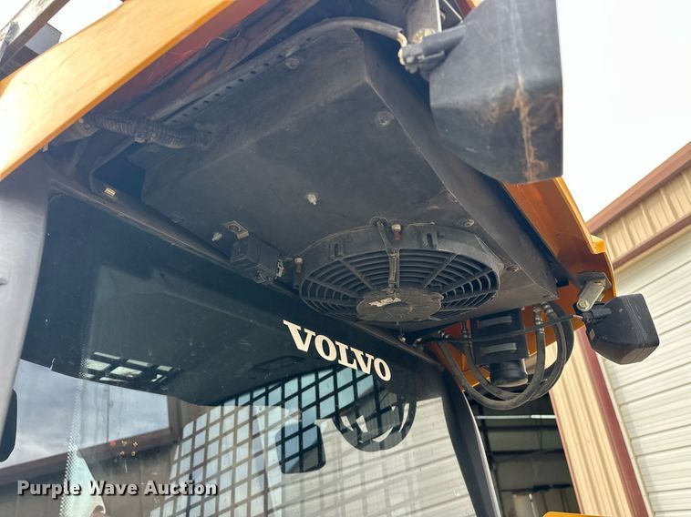 image for item EK0500 2016 Volvo MCT135C T4 tracked skid steer loader