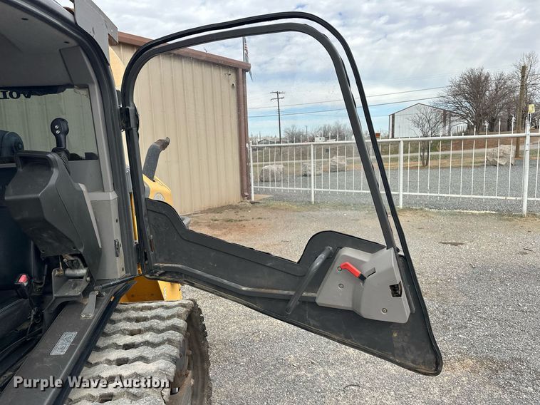 image for item EK0500 2016 Volvo MCT135C T4 tracked skid steer loader
