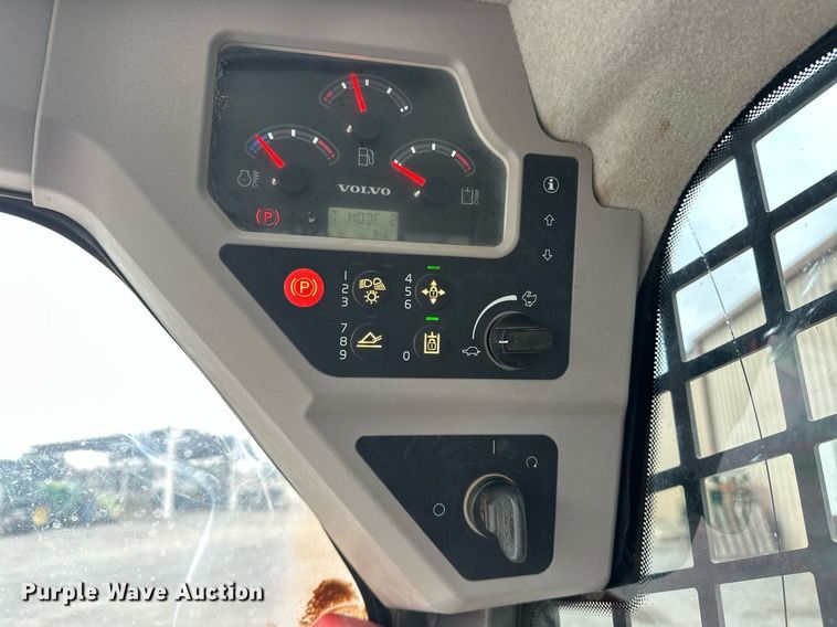 image for item EK0500 2016 Volvo MCT135C T4 tracked skid steer loader