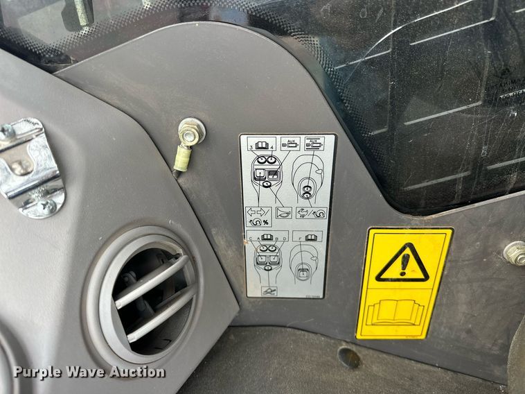 image for item EK0500 2016 Volvo MCT135C T4 tracked skid steer loader