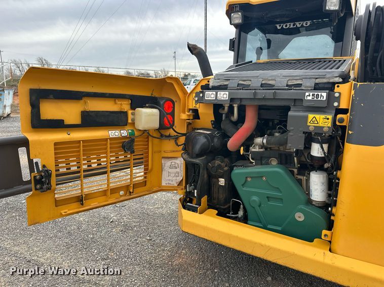 image for item EK0500 2016 Volvo MCT135C T4 tracked skid steer loader