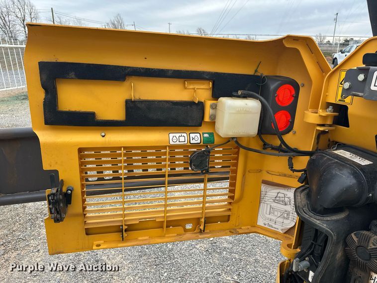 image for item EK0500 2016 Volvo MCT135C T4 tracked skid steer loader