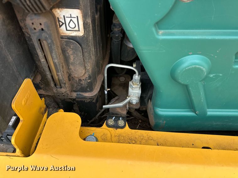 image for item EK0500 2016 Volvo MCT135C T4 tracked skid steer loader