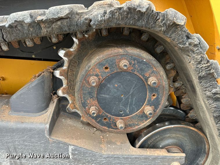 image for item EK0500 2016 Volvo MCT135C T4 tracked skid steer loader