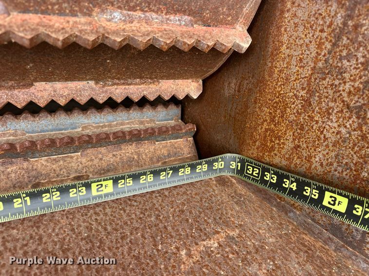 image for item EK0504 Morbark wood chipper