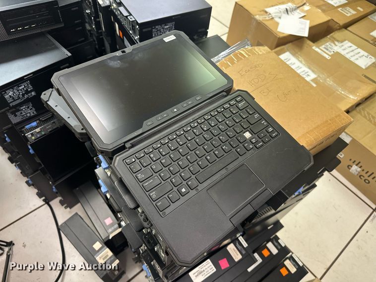 image for item EK0531 Approximately 148 Dell desktops