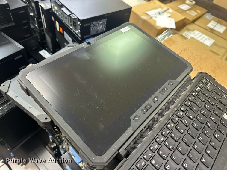 image for item EK0531 Approximately 148 Dell desktops