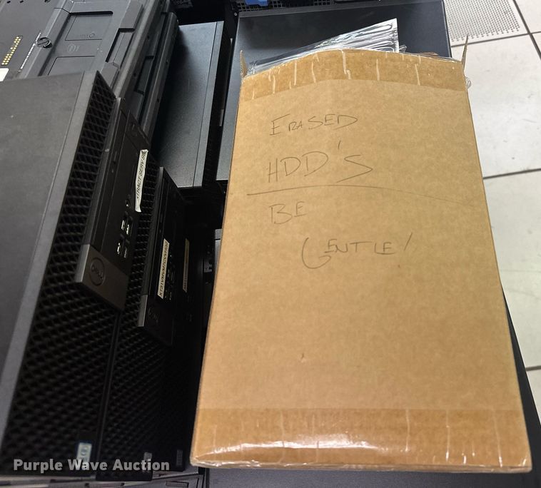 image for item EK0531 Approximately 148 Dell desktops