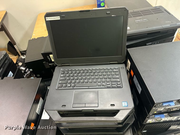 image for item EK0531 Approximately 148 Dell desktops